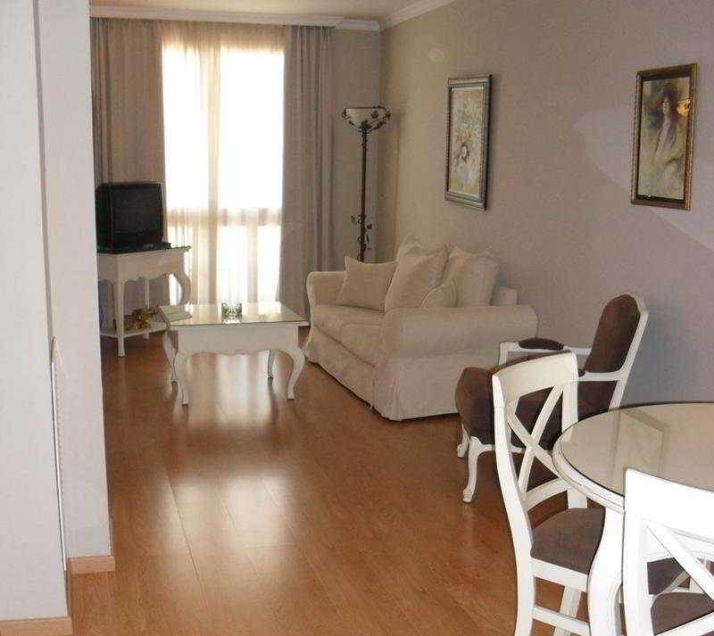 Apartaments Bt Vent De Garbi เอมปูเรียบราบา ภายนอก รูปภาพ