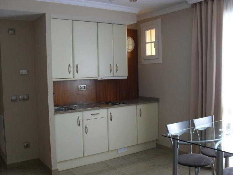Apartaments Bt Vent De Garbi เอมปูเรียบราบา ภายนอก รูปภาพ