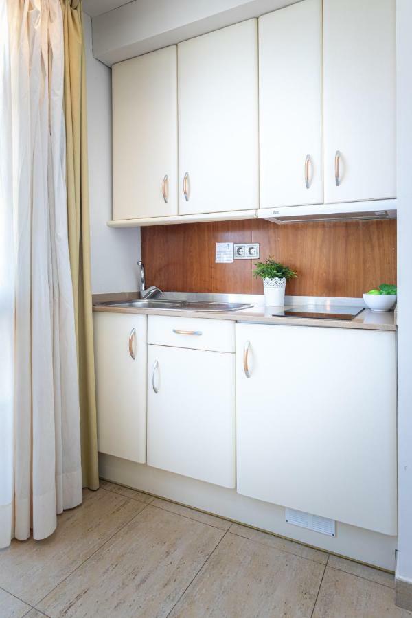 Apartaments Bt Vent De Garbi เอมปูเรียบราบา ภายนอก รูปภาพ