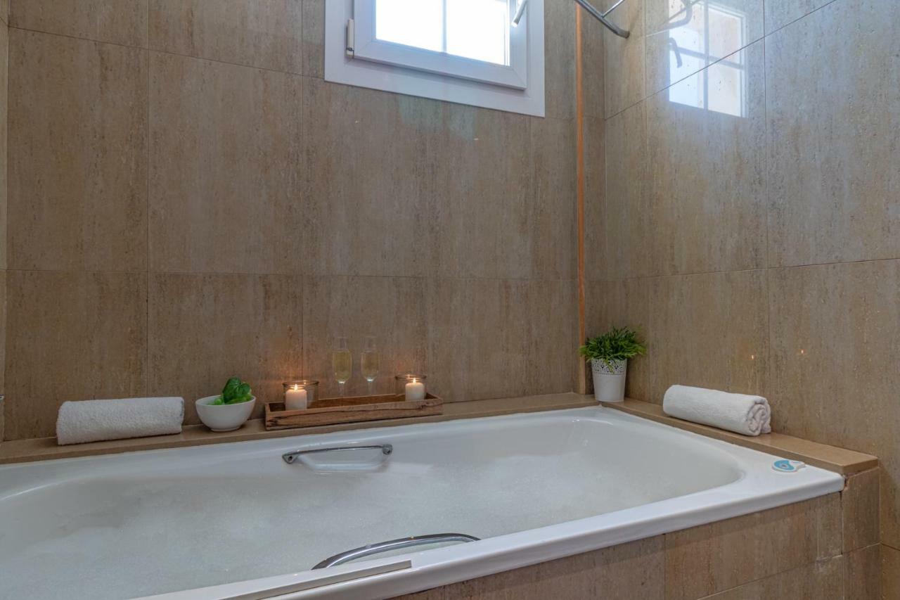 Apartaments Bt Vent De Garbi เอมปูเรียบราบา ภายนอก รูปภาพ