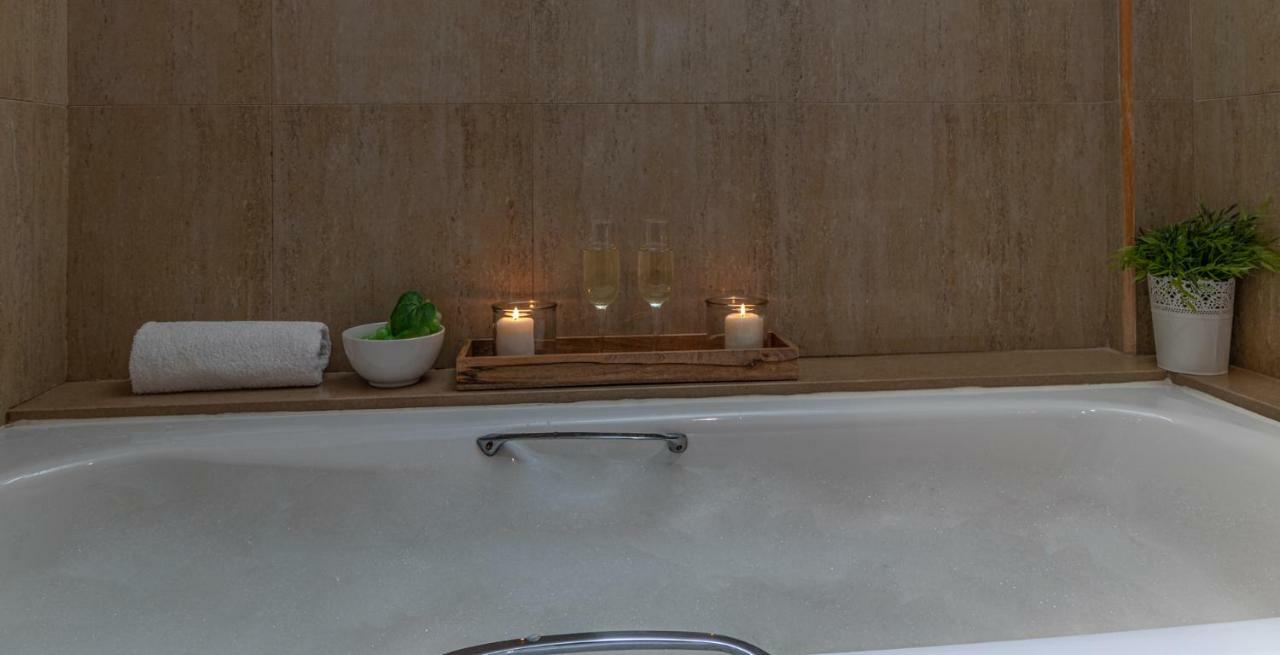 Apartaments Bt Vent De Garbi เอมปูเรียบราบา ภายนอก รูปภาพ